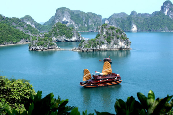 Ha Long Bay Islands & Cave