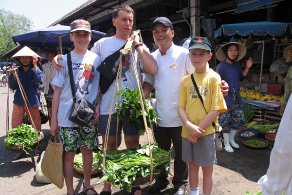 Join-in Cooking Class in Local Villa with Market Tour (Unlimited drinks)