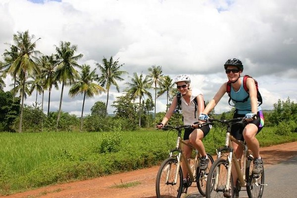Cai Rang Floating Market & Cycling in The Village