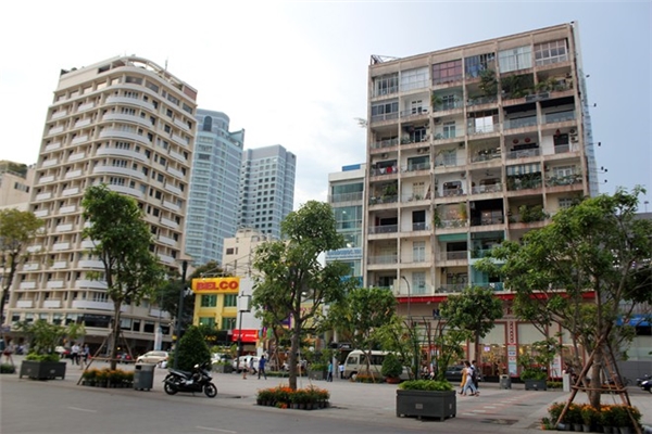 Saigon Day Time Food & Unseen Adventure Tour